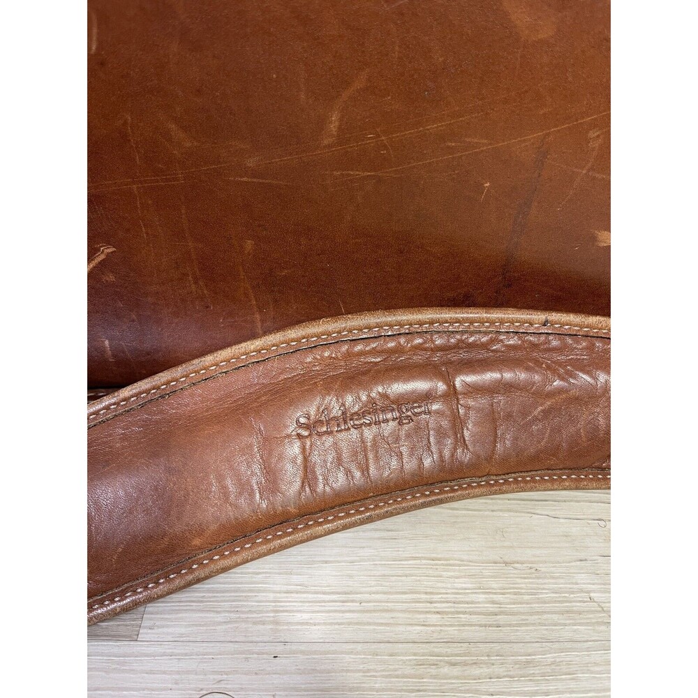 Vintage SCHLESINGER Messanger  Leather Bag. - Picture 7 of 14